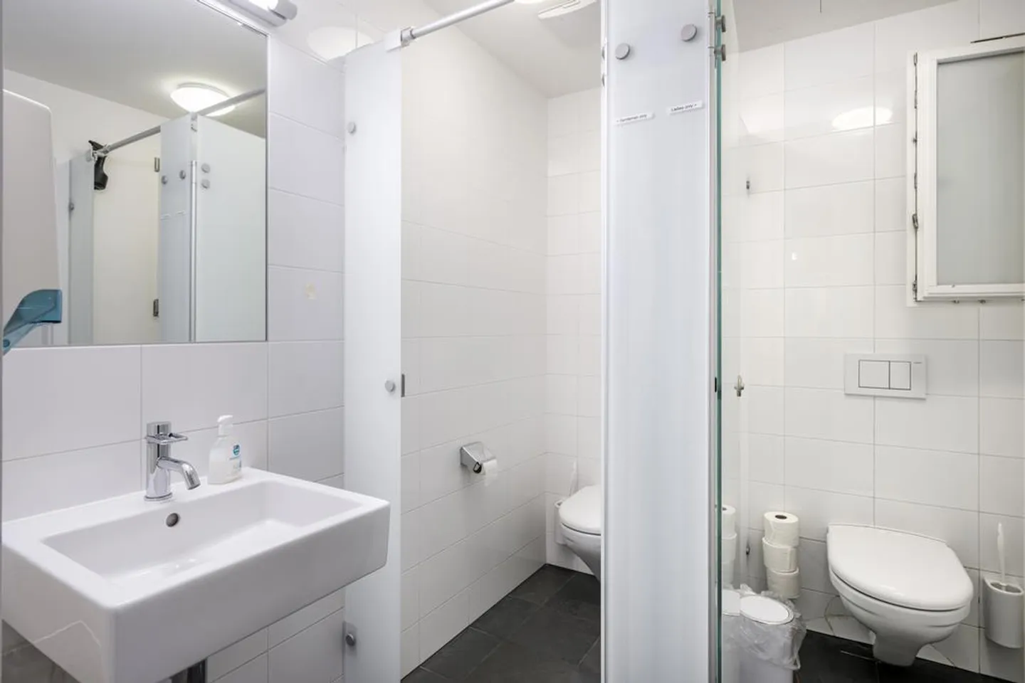 Spacious office premises in an attractive location - Photo 11 of 11