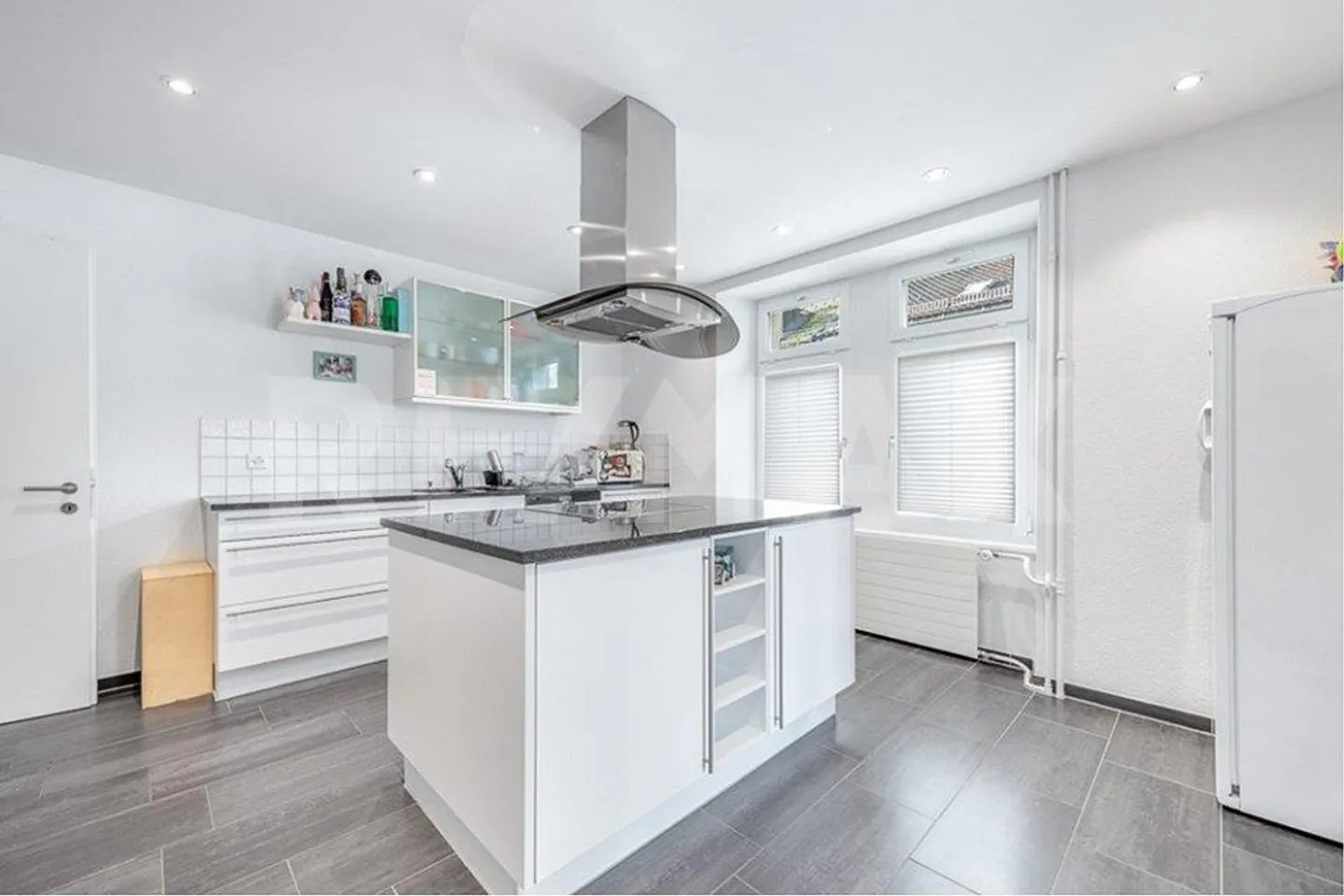 Interesting investment property in the city center - Photo 7 of 13