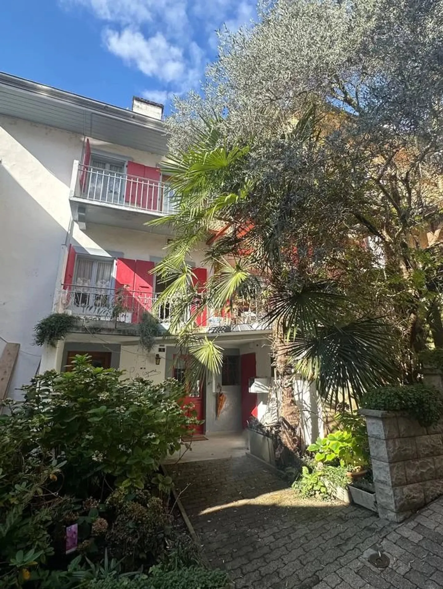 Studio arredato al piano terra - Foto 1 di 6