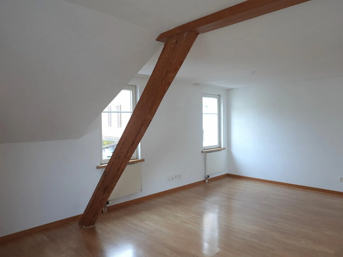 3-room apartment with charming wooden elements - 1 month's rent gift - Photo 2 of 4