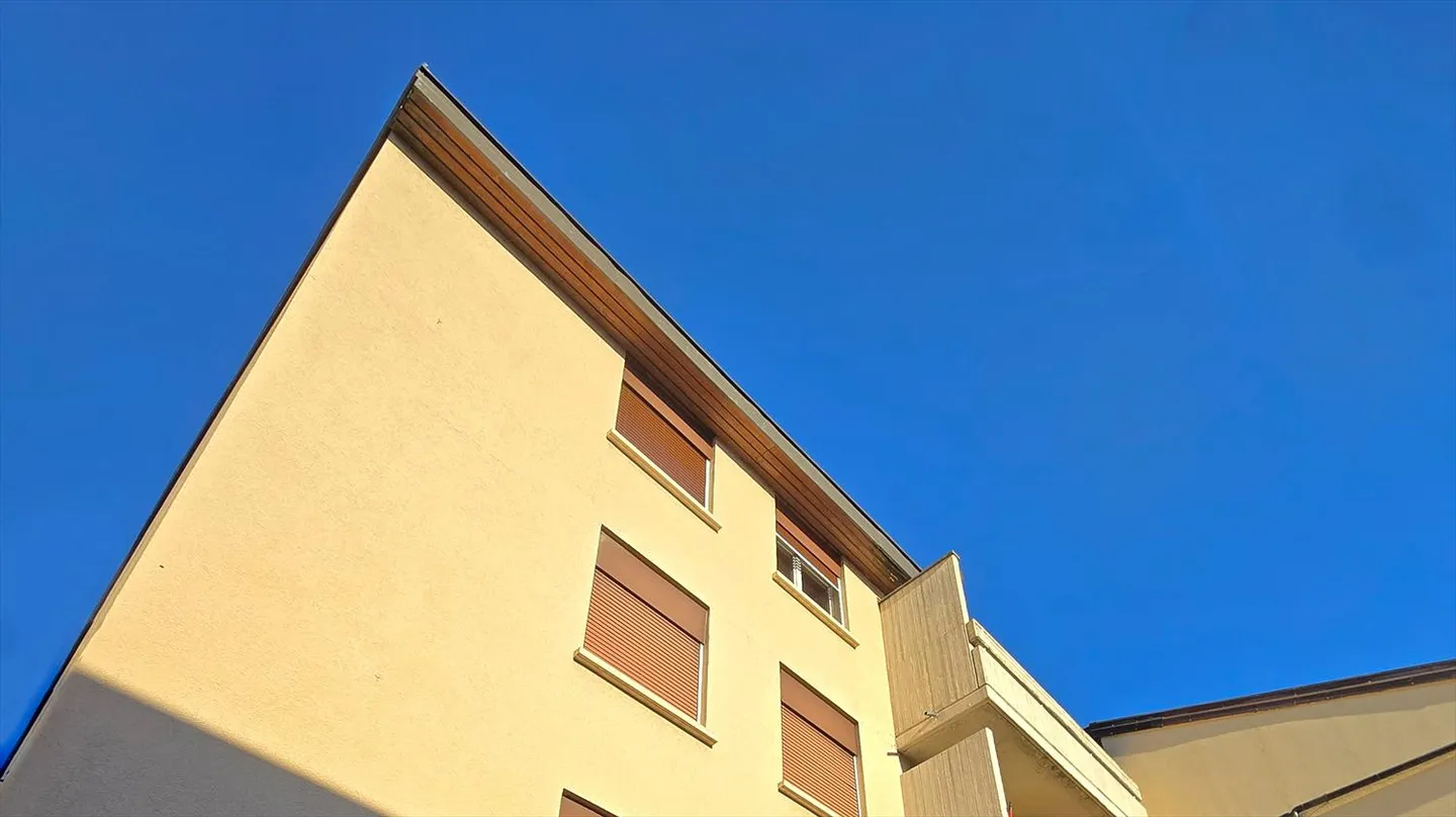 Residential building - Photo 1 of 2