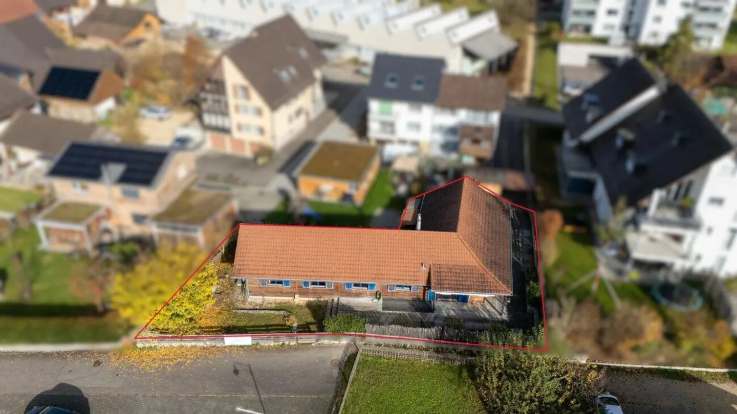 Cozy and Detached 4.5 Room Single Family Home in Bungalow Style - Photo 1 of 13