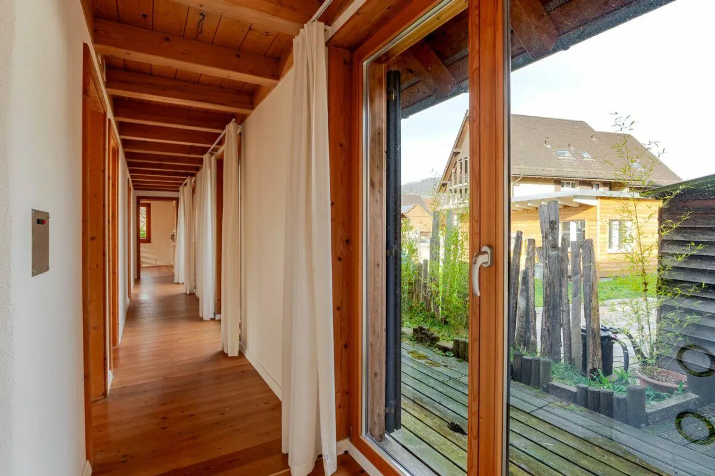 Cozy and Detached 4.5 Room Single Family Home in Bungalow Style - Photo 5 of 13