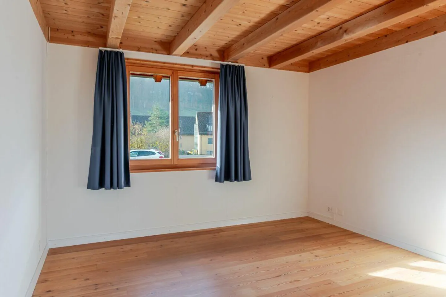 Cozy and Detached 4.5 Room Single Family Home in Bungalow Style - Photo 8 of 13