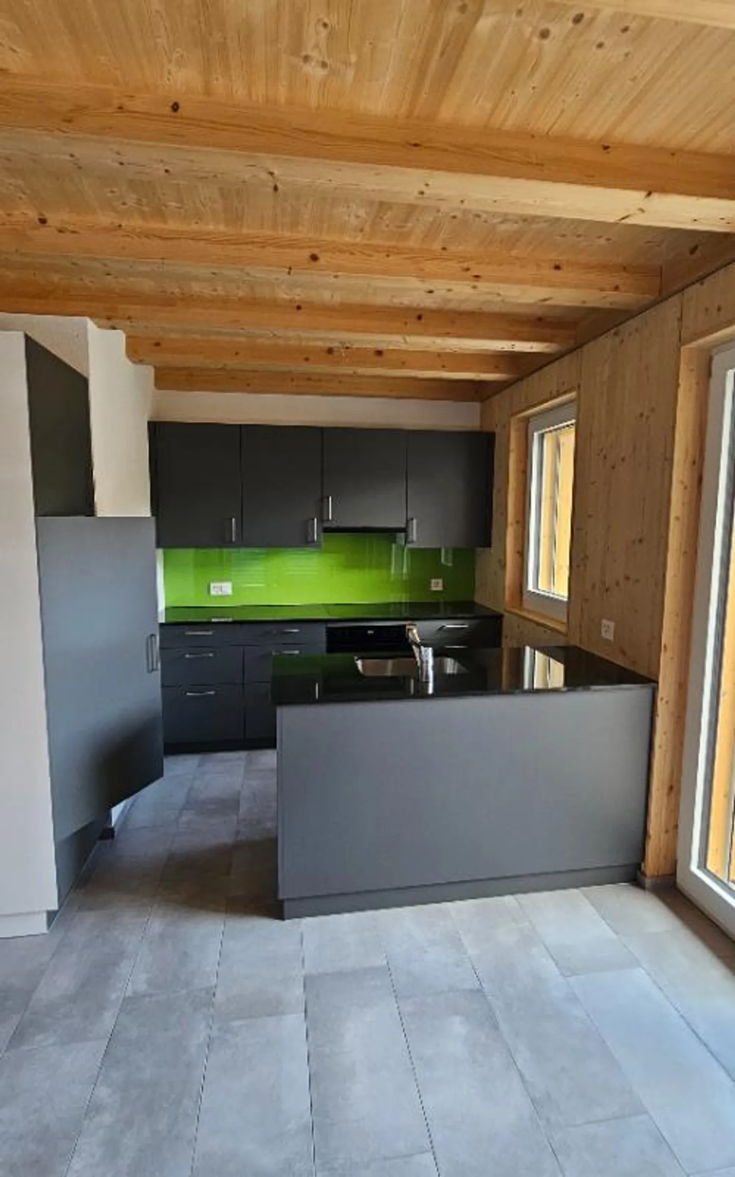 2.5 Room Apartment - Photo 1 of 5