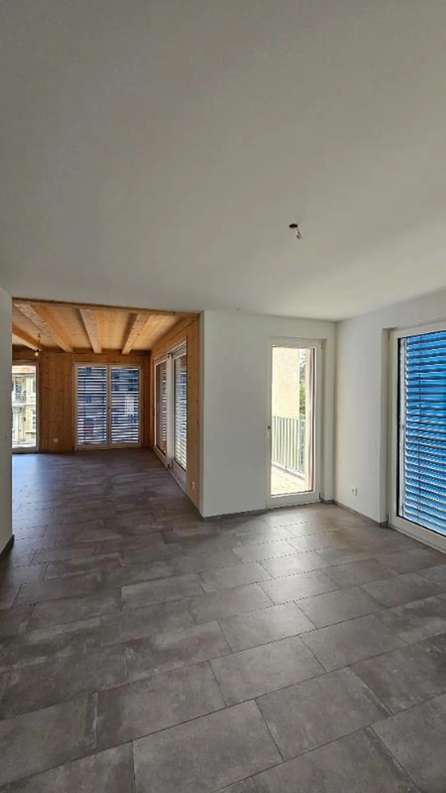 2.5 Room Apartment - Photo 4 of 5