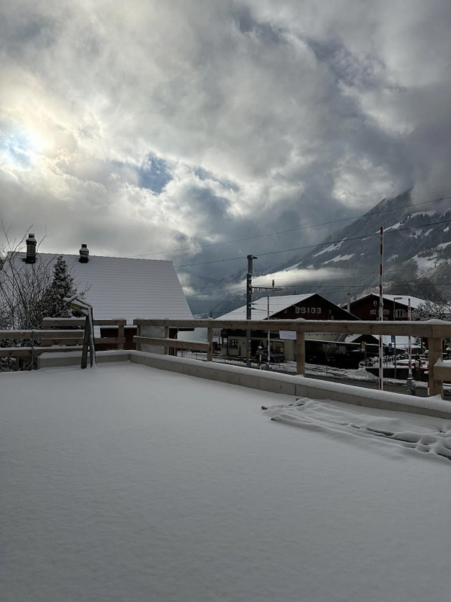 Moderne Wohnung mit grossem Aussenbereich - Foto 3 von 4