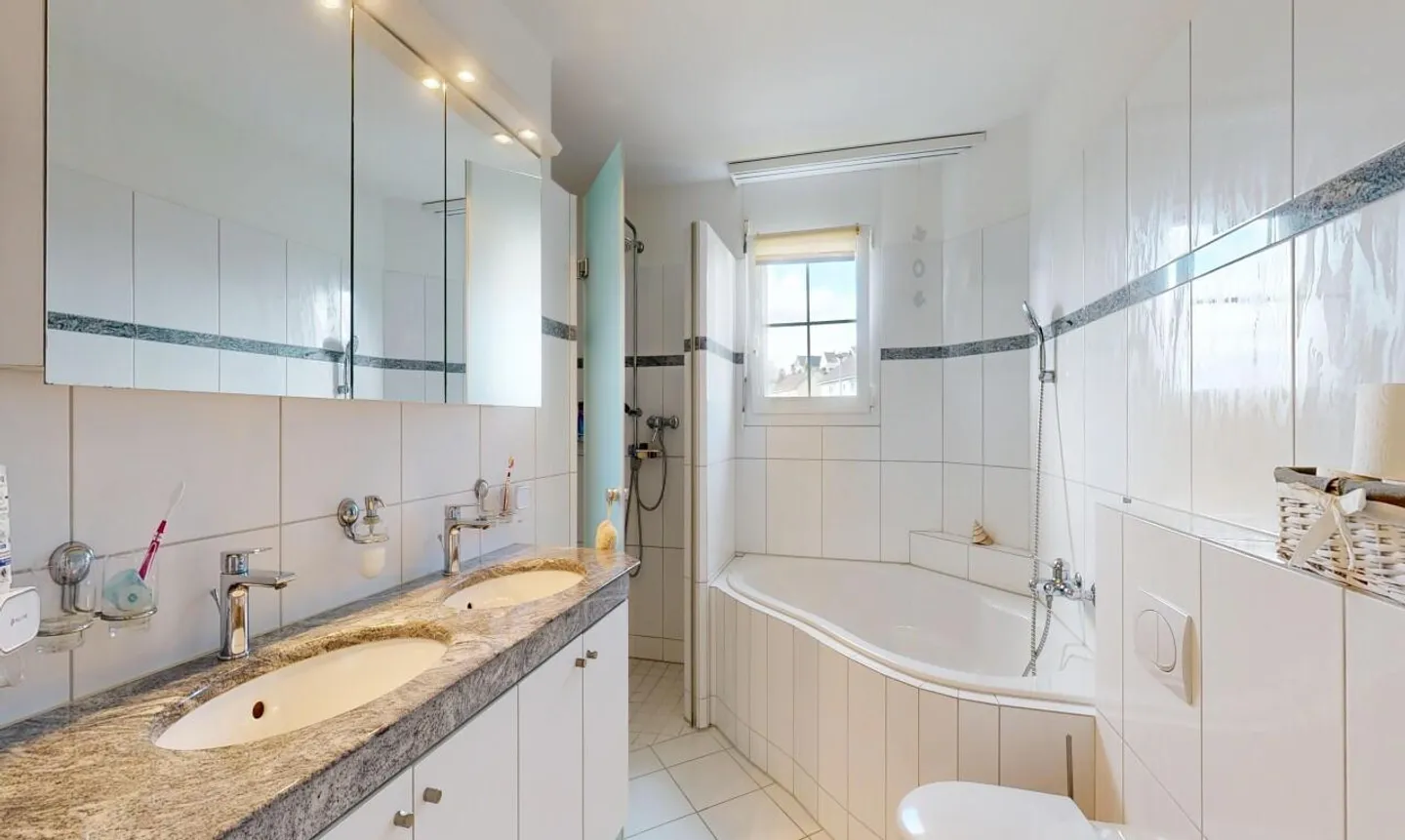 Casa unifamiliare con giardino a Niederwenigen, vicino a Zurigo - Foto 7 di 11