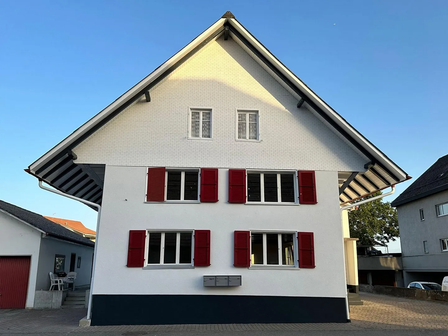 Appartamento spazioso e ristrutturato di 4,5 locali al 1° piano - Foto 1 di 24