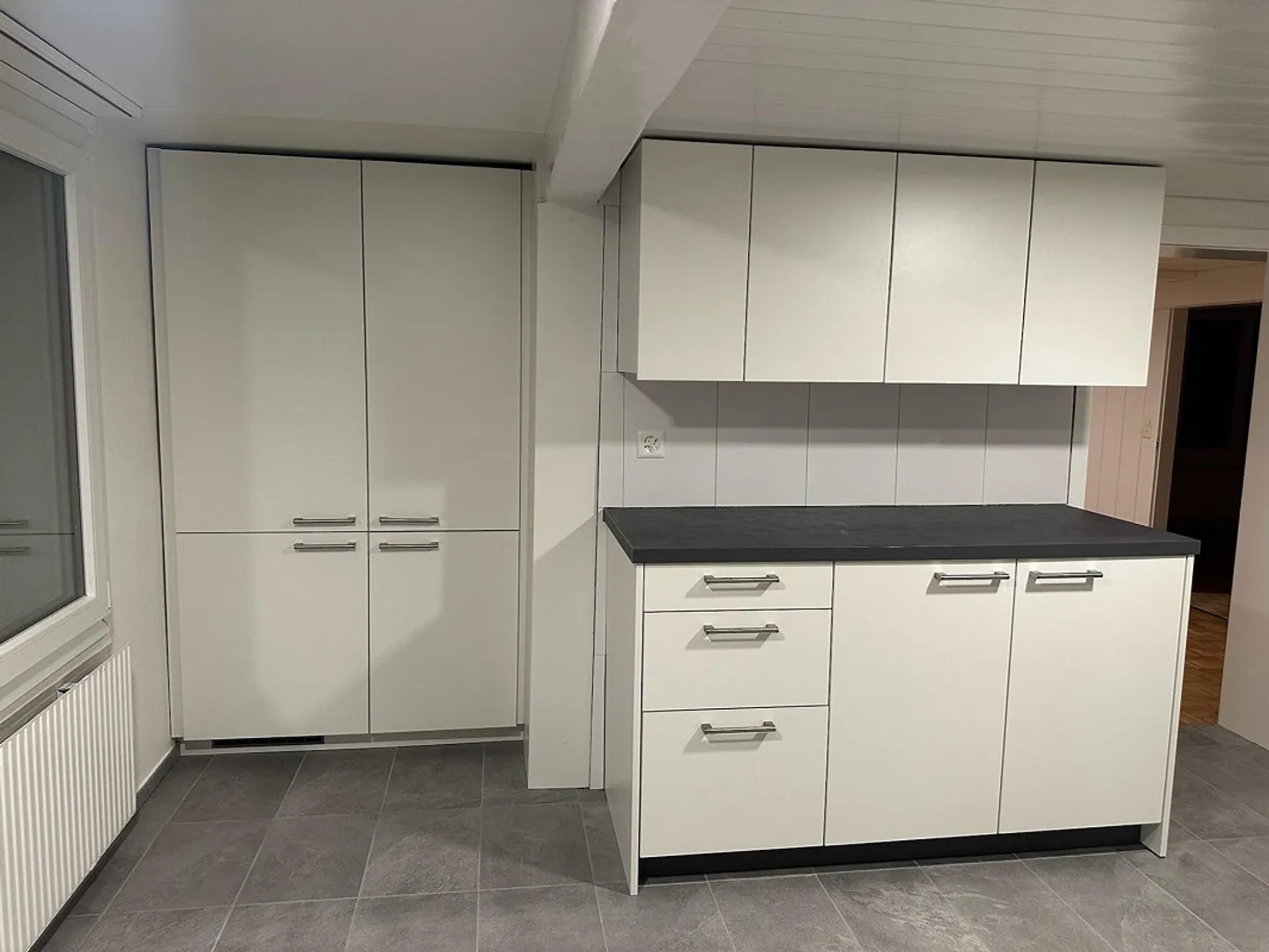 Appartamento spazioso e ristrutturato di 4,5 locali al 1° piano - Foto 7 di 24