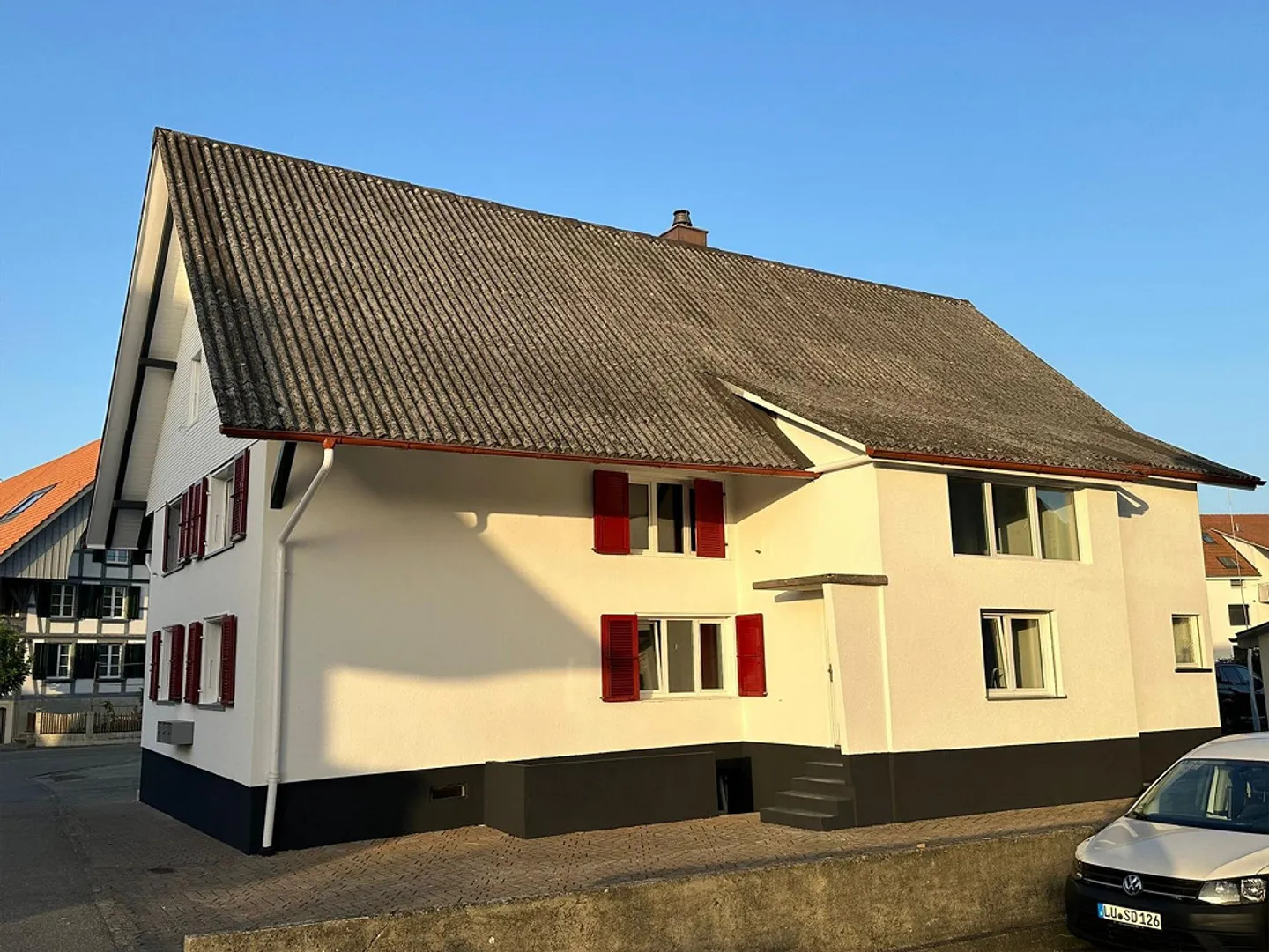 Appartamento spazioso e ristrutturato di 4,5 locali al 1° piano - Foto 2 di 24