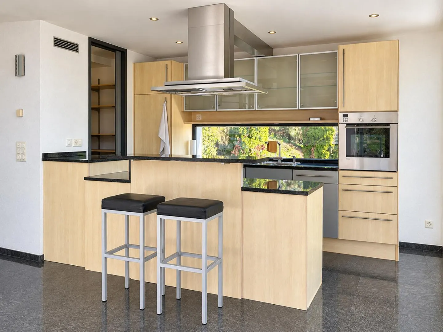 Raum für Individualisten – einzigartiges Atelierhaus mit Loftcharakter - Foto 4 von 23