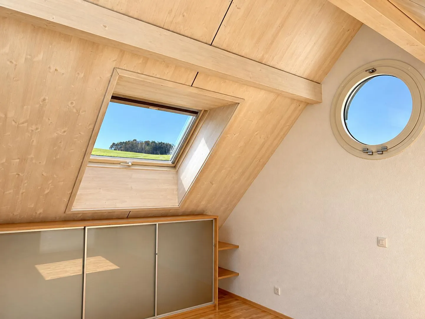 Raum für Individualisten – einzigartiges Atelierhaus mit Loftcharakter - Foto 8 von 23