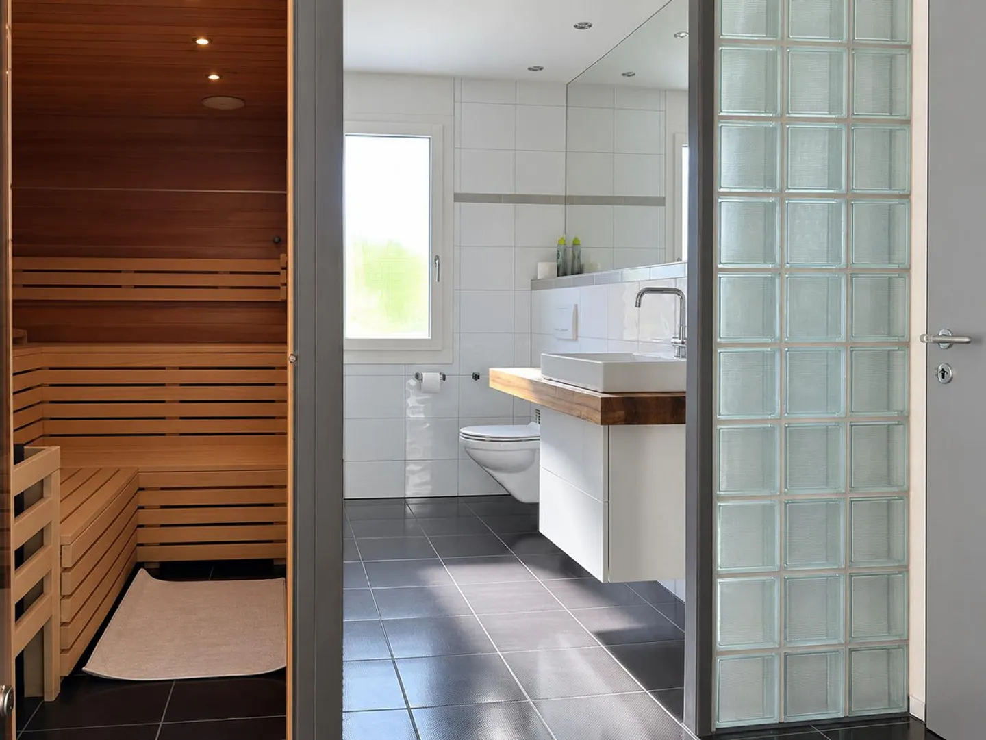 Raum für Individualisten – einzigartiges Atelierhaus mit Loftcharakter - Foto 14 von 23