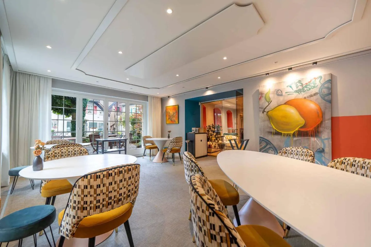 Restaurant gastronomique renommé avec appartements attenants - Photo 3 sur 12