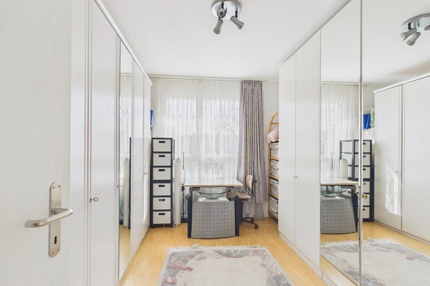 Vivre au-dessus des toits – Appartement penthouse élégant de 4,5 pièces avec trois terrasses - Photo 2 sur 13