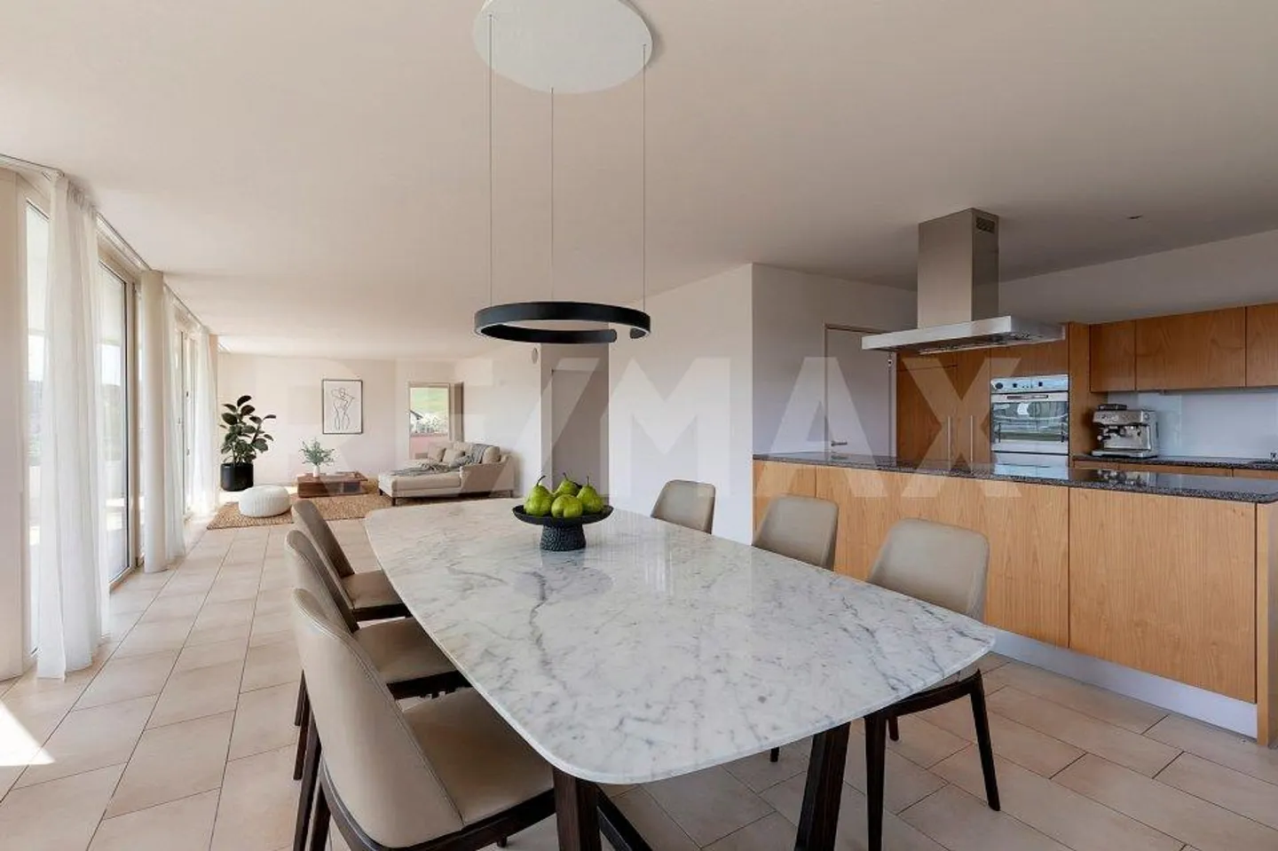 Joie de vivre dans le meilleur emplacement - Photo 1 sur 9