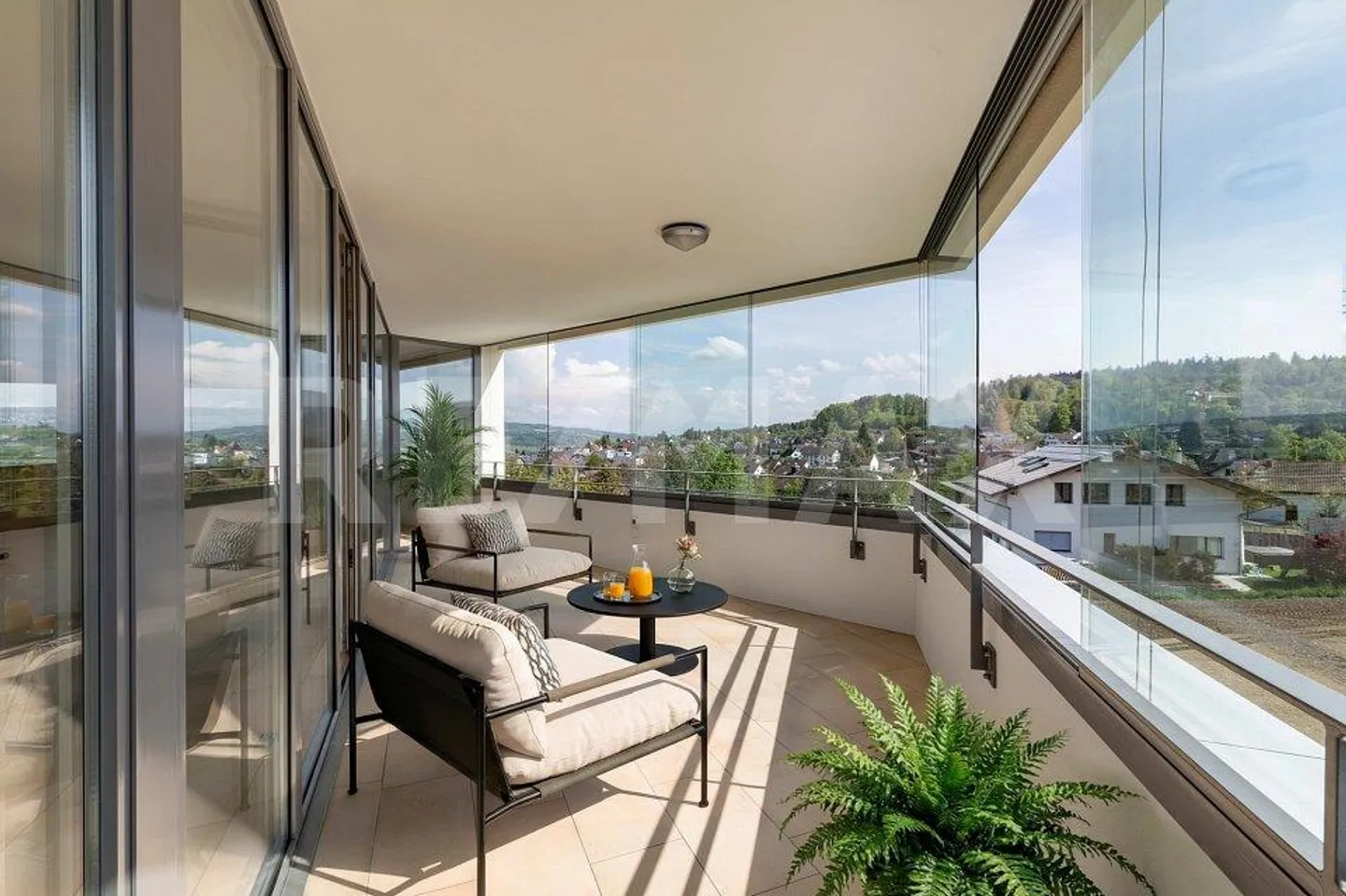 Joie de vivre dans le meilleur emplacement - Photo 3 sur 9