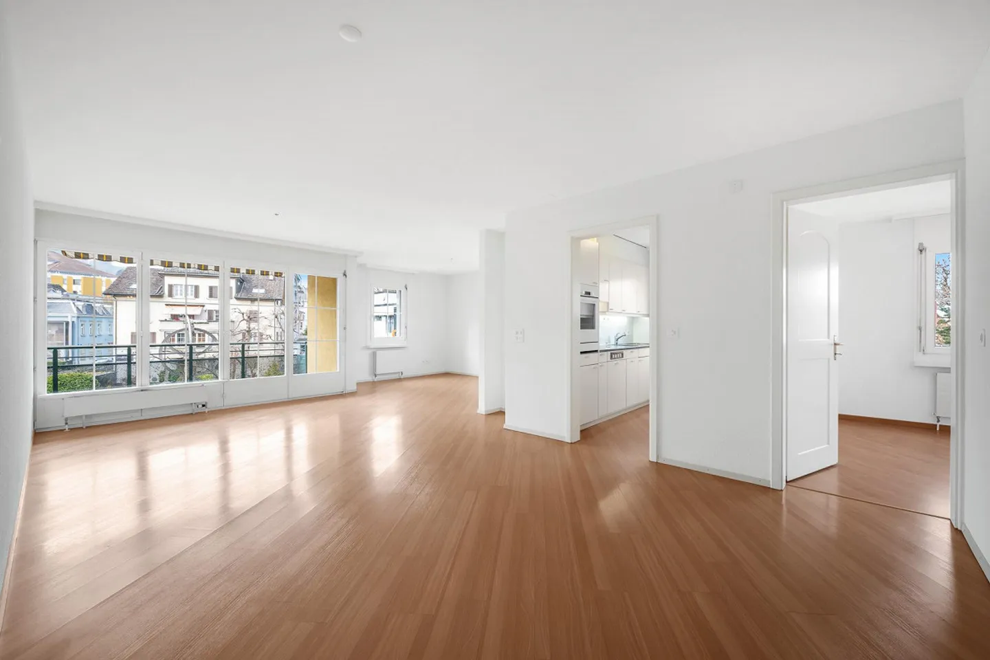 Geräumige Wohnung in Wädenswil - Foto 2 von 11
