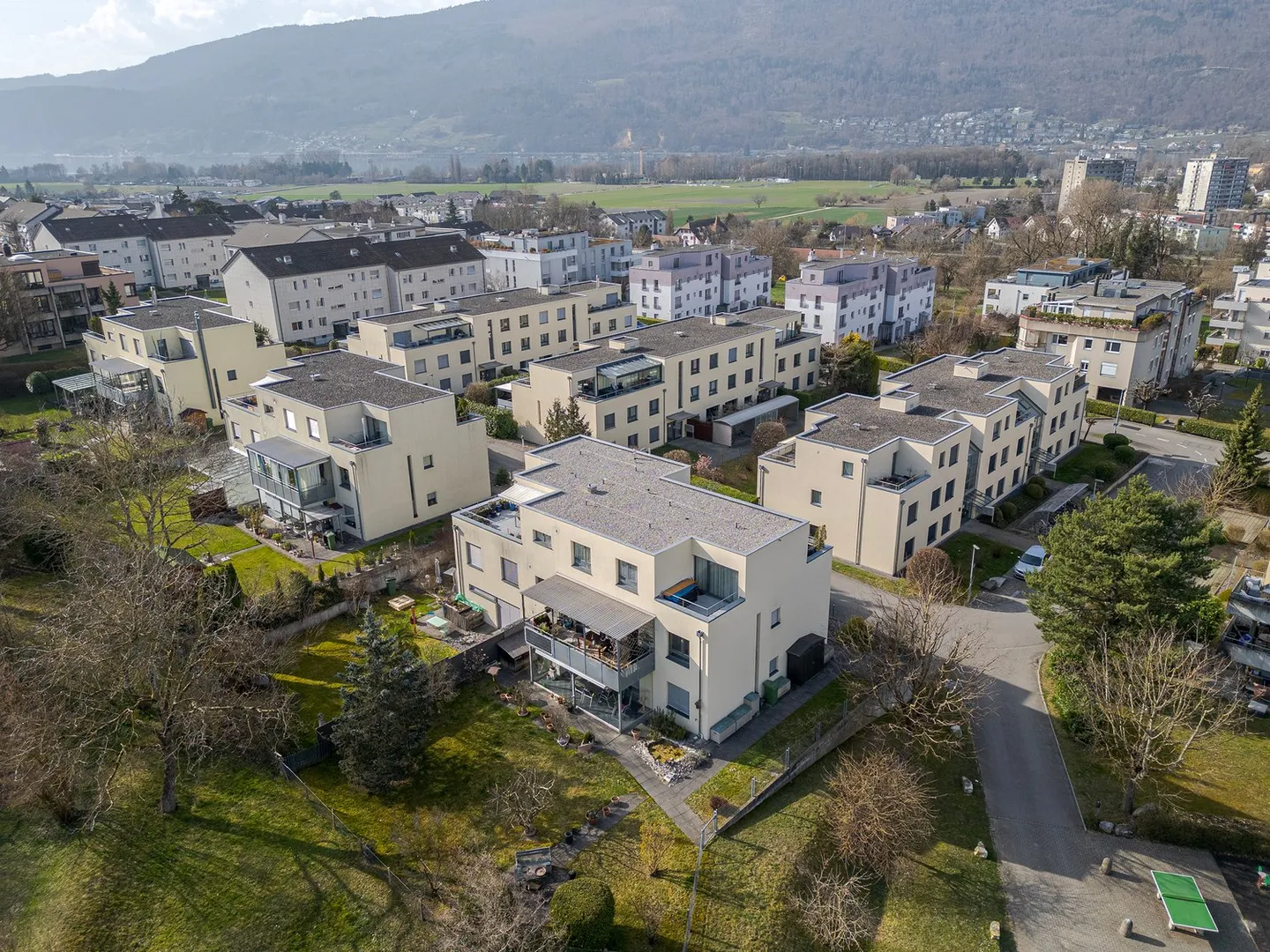 Vivre au-dessus des toits – Appartement penthouse élégant de 4,5 pièces avec trois terrasses - Photo 12 sur 13