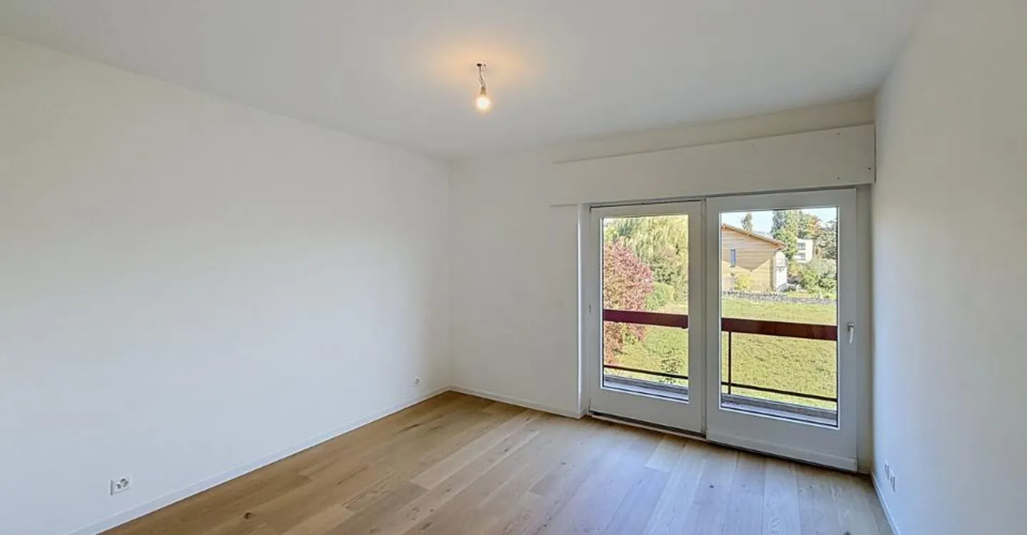 Exclusive Attic Apartment by Lake - Photo 12 of 12