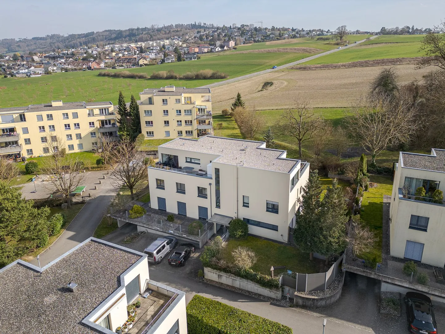 Vivre au-dessus des toits – Appartement penthouse élégant de 4,5 pièces avec trois terrasses - Photo 13 sur 13