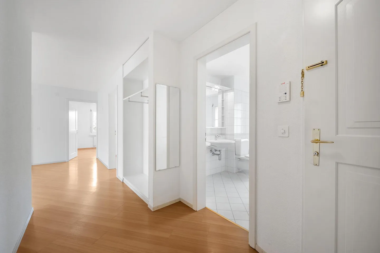 Geräumige Wohnung in Wädenswil - Foto 6 von 11