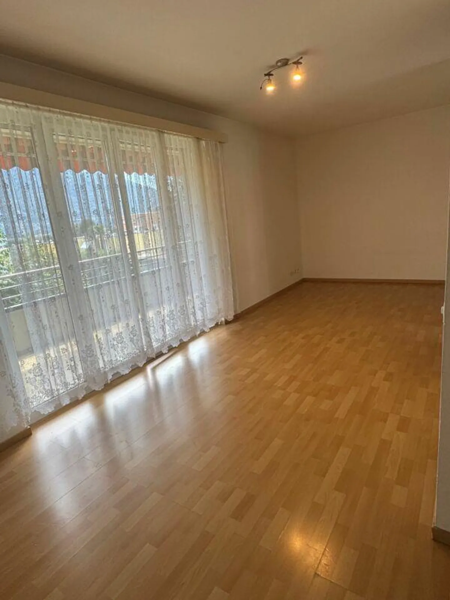 Appartement 1,5 pièces avec terrasse - Photo 3 sur 9