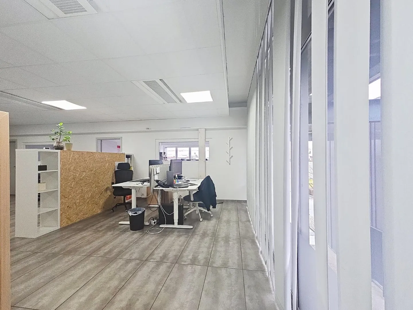 Commerce avec 1,0 pièce au 1er étage - Photo 5 sur 7