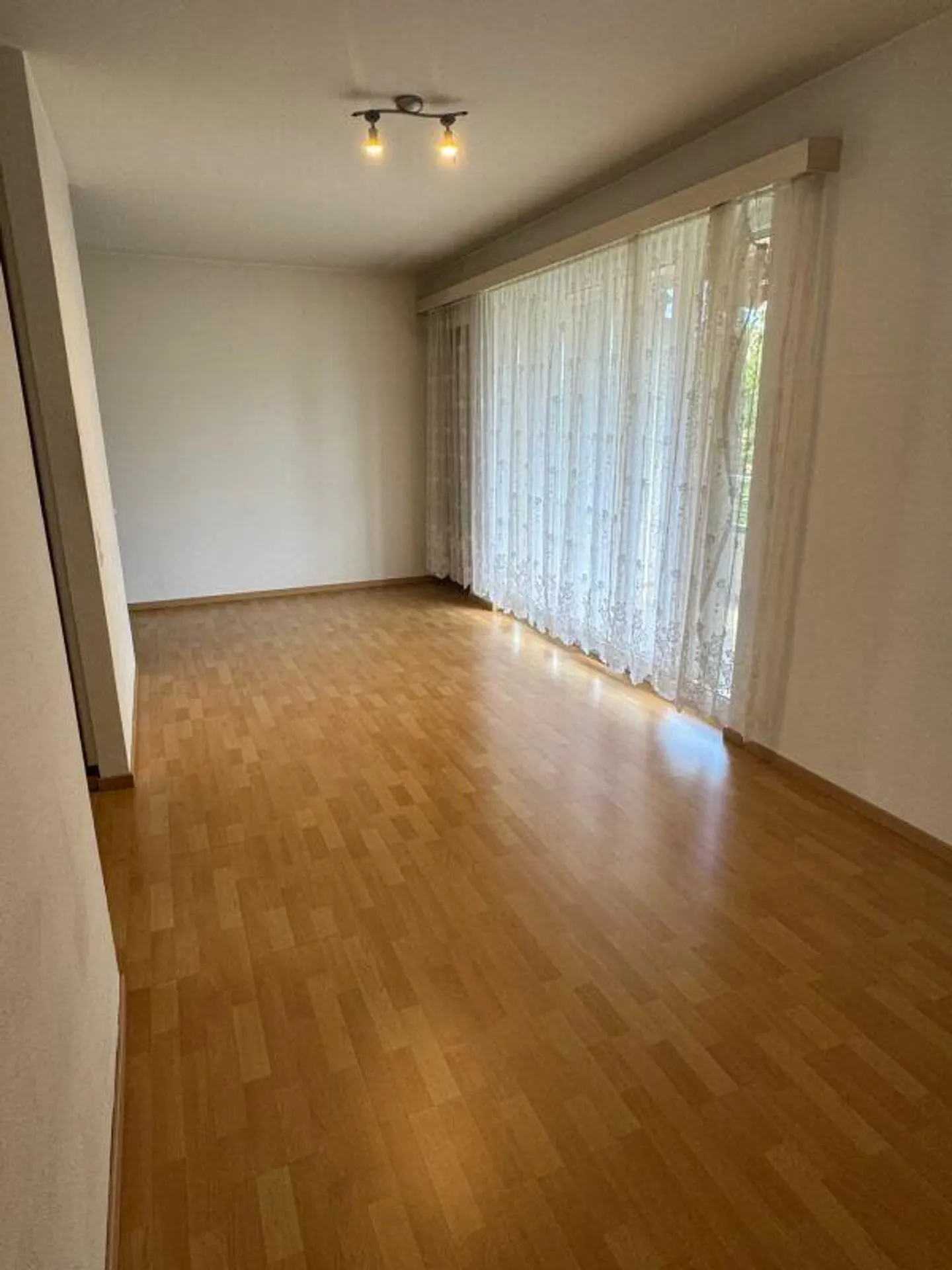 Appartement 1,5 pièces avec terrasse - Photo 2 sur 9