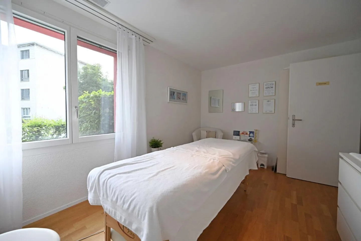 3.5-Room Garden Apartment with Privacy - Photo 7 of 9