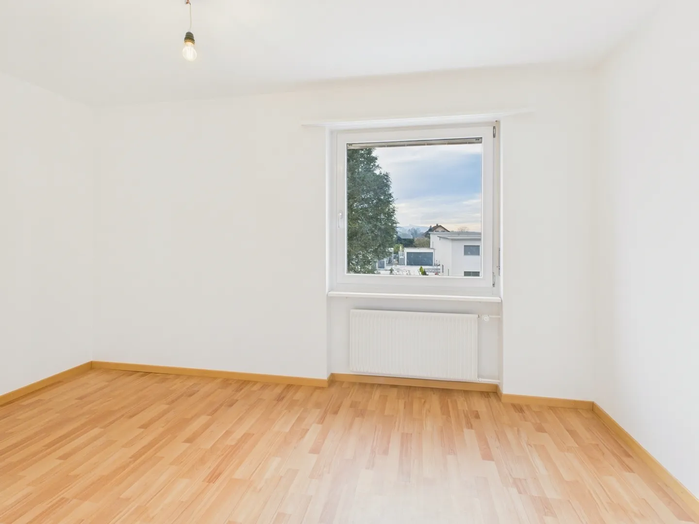 Charmante 3.5-Zimmer Wohnung mit Balkon in Arch - Foto 7 von 9