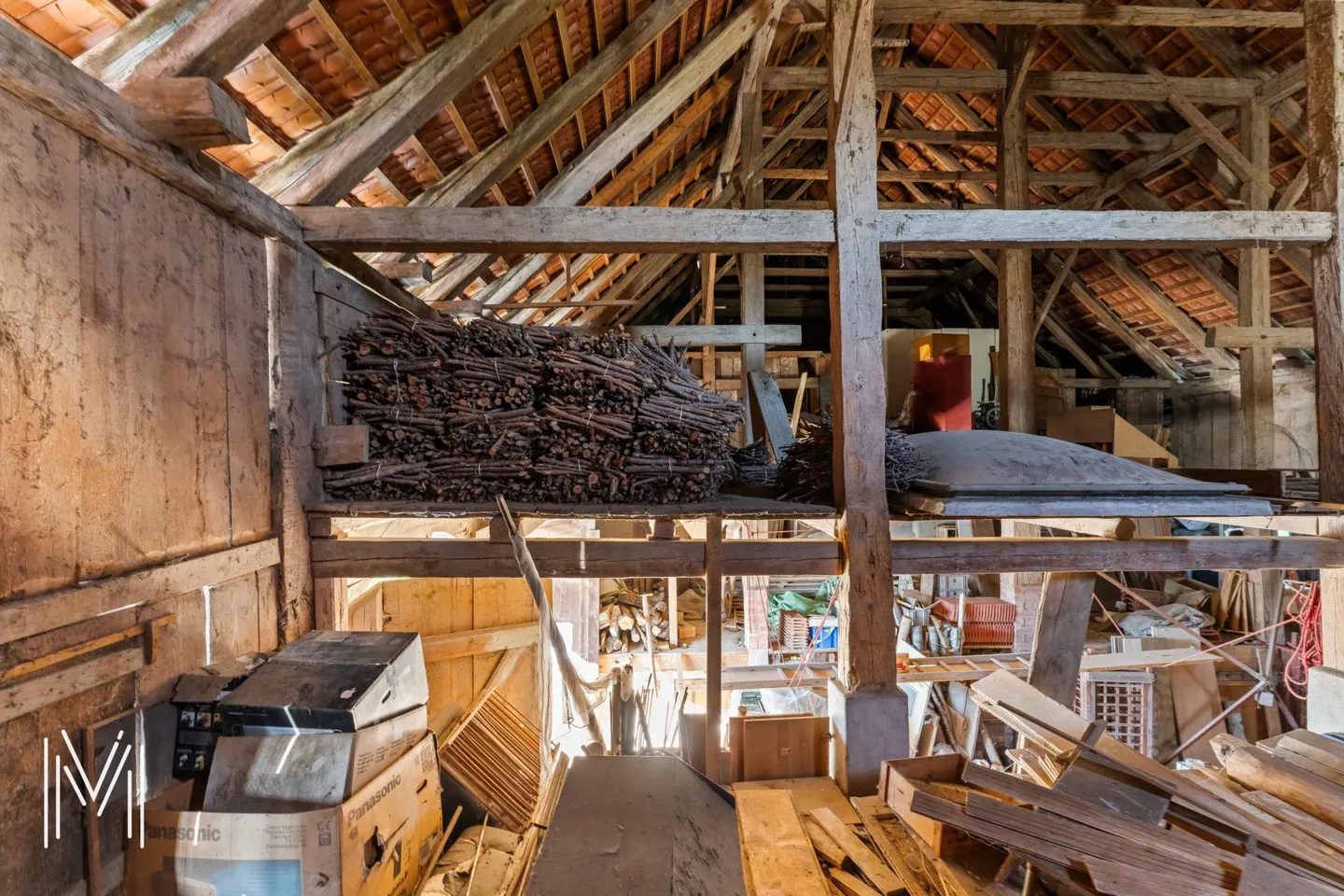 Charming Farmhouse to Renovate - Photo 6 of 16