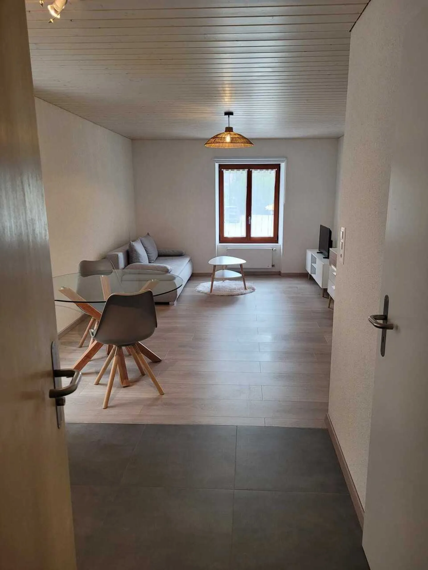 Furnished apartment in Val-de-Travers - Photo 2 of 10