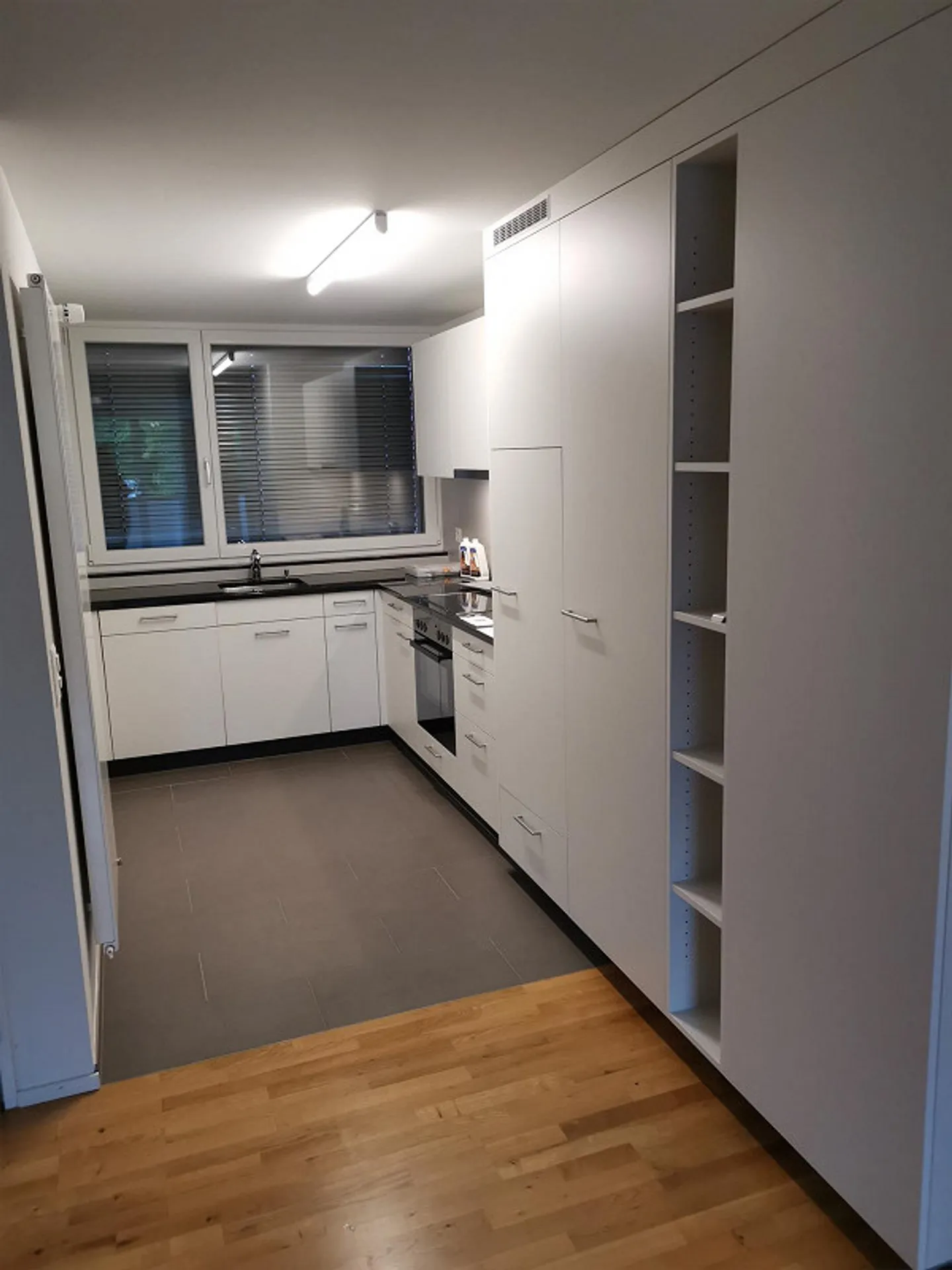Appartement sous les combles central entre Emme et la gare - Photo 4 sur 7