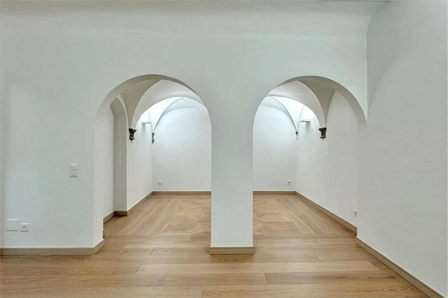 Bureau prestigieux dans la zone piétonne de Lugano - Photo 6 sur 12