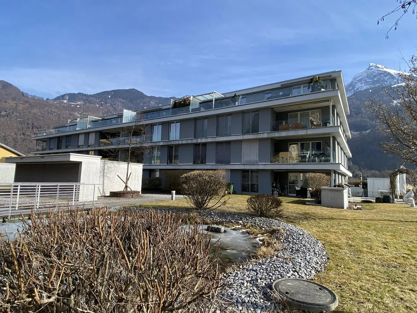 Vivre dans un quartier résidentiel proche de la nature et bien entretenu - Photo 1 sur 10