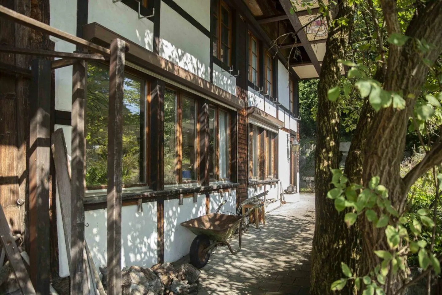 Investitionsgelegenheit: Grundstück in Dorfzone mit Altbestand und Neu-/Anbaupotenzial - Foto 5 von 7
