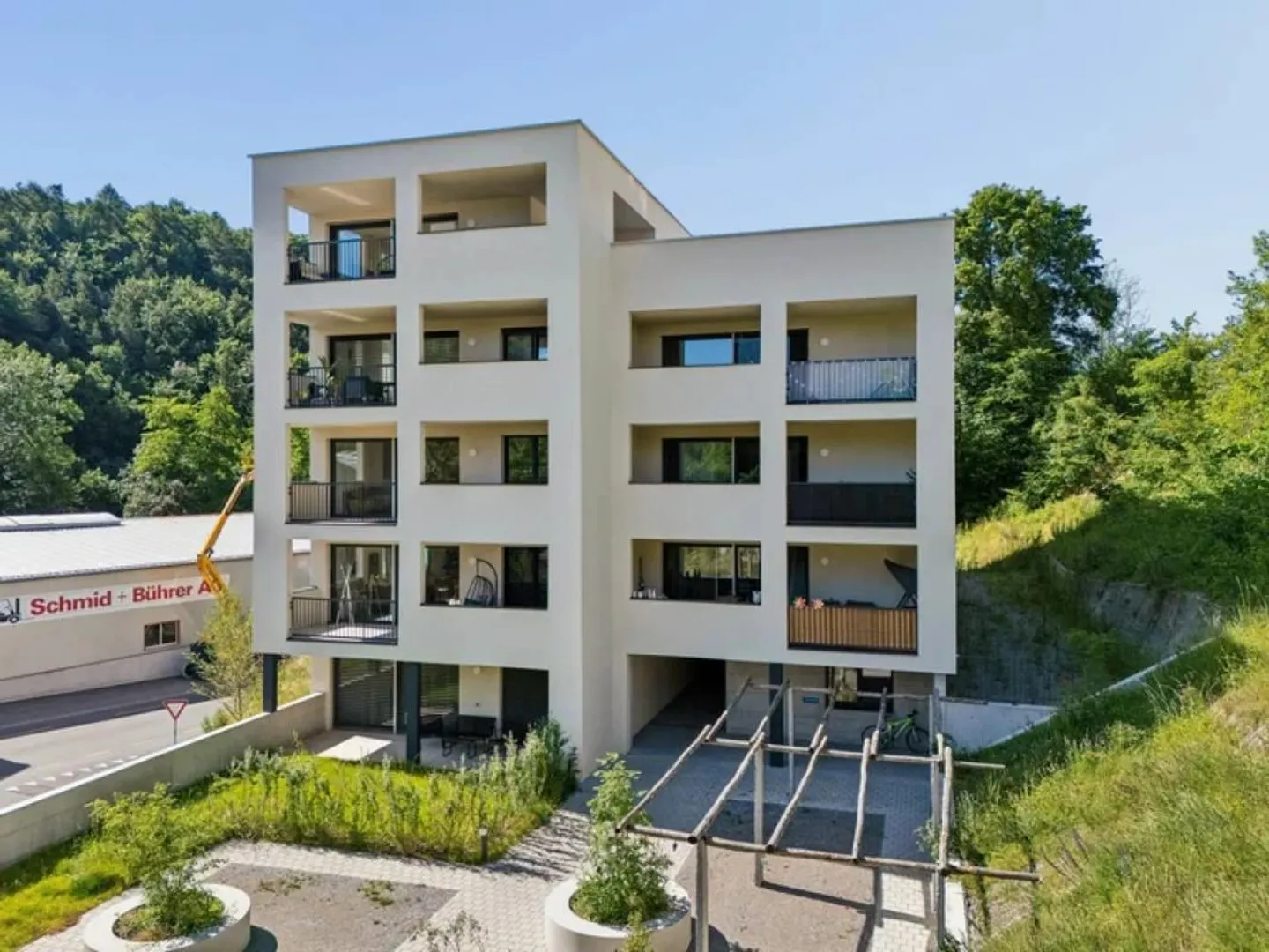 Emplacement central et terrasse couverte de 17,8 m² comme salon étendu - Photo 10 sur 12