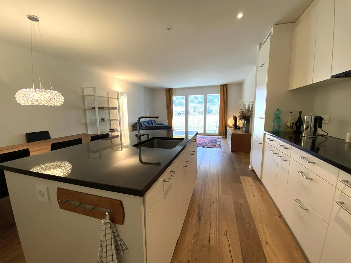 Vivre dans un quartier résidentiel proche de la nature et bien entretenu - Photo 2 sur 10