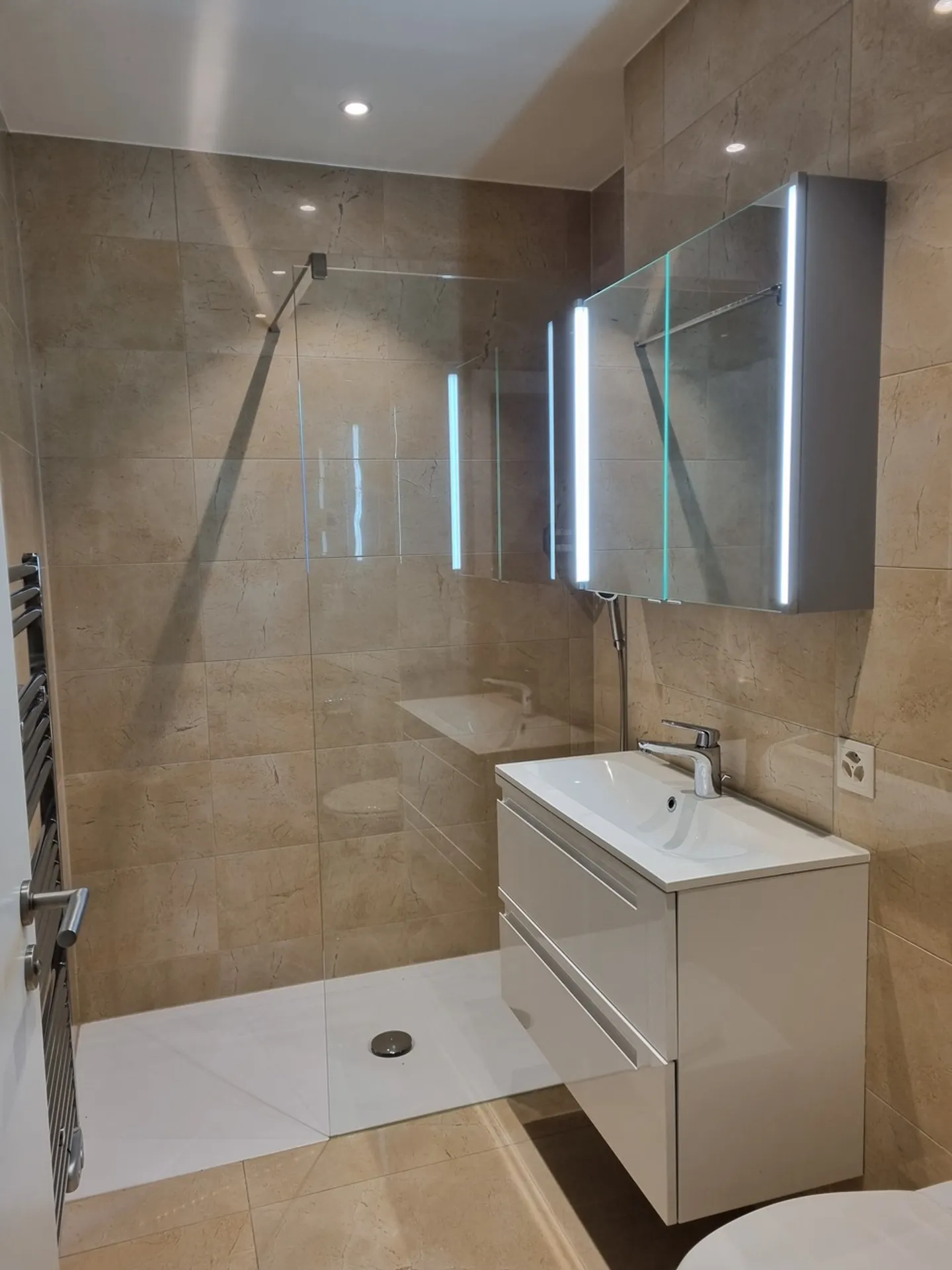 Ampio Appartamento Duplex a Vesin - Foto 6 di 8