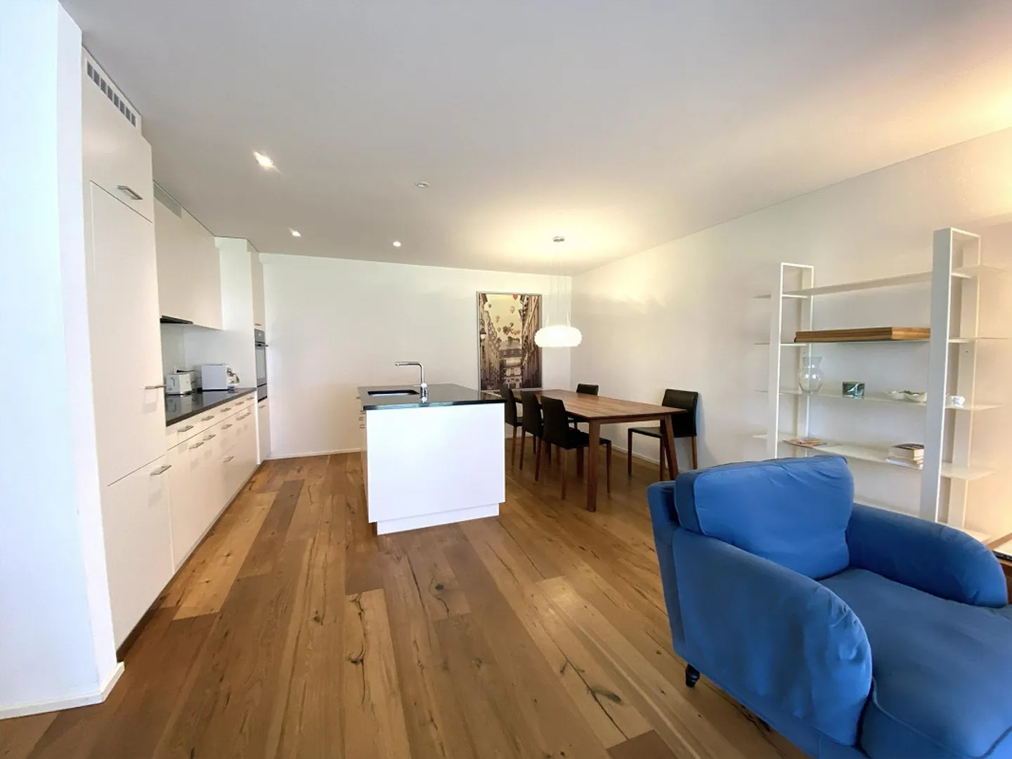 Vivre dans un quartier résidentiel proche de la nature et bien entretenu - Photo 3 sur 10