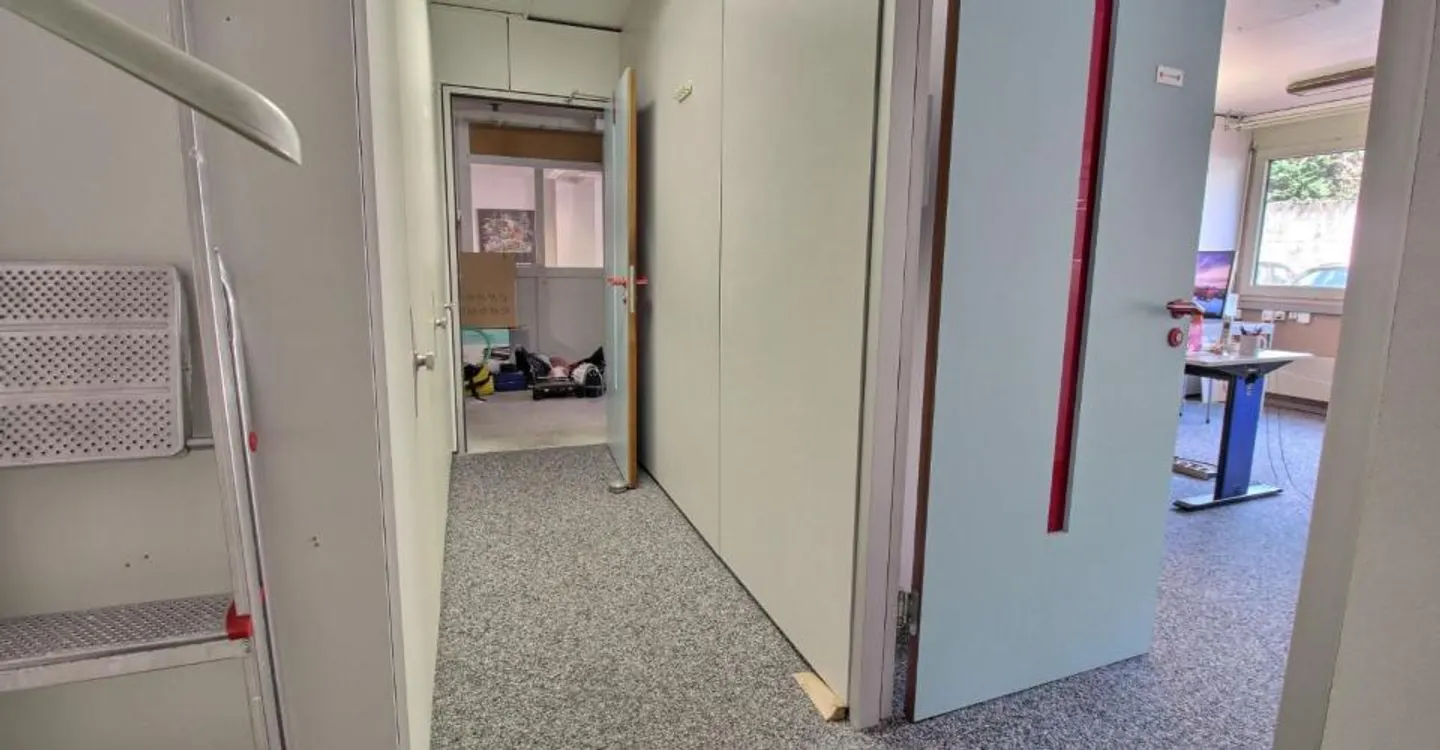 Offices in the heart of Beaumont City - Photo 2 of 5