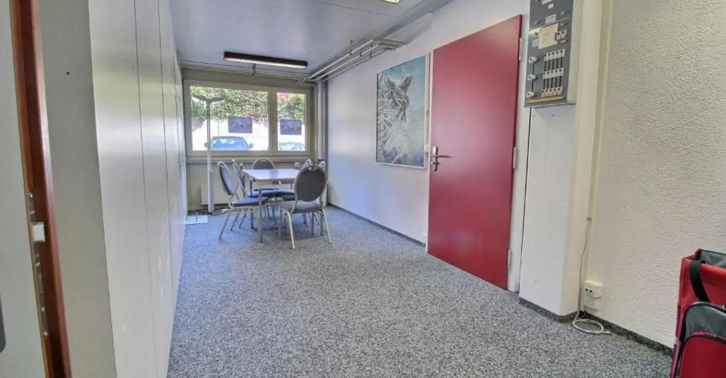 Offices in the heart of Beaumont City - Photo 4 of 5