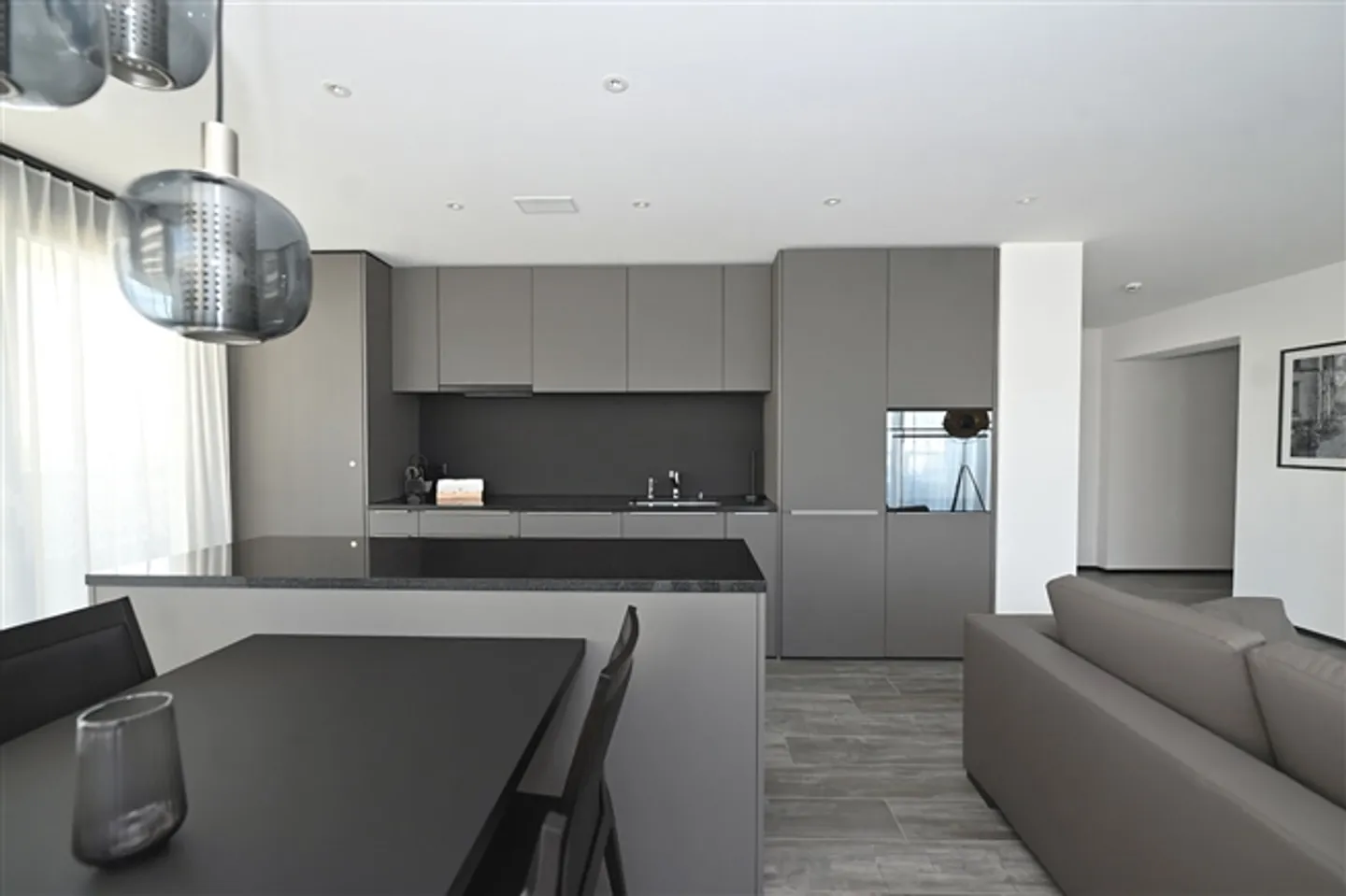 Appartamento affascinante 2.5 stanze - Foto 3 di 10