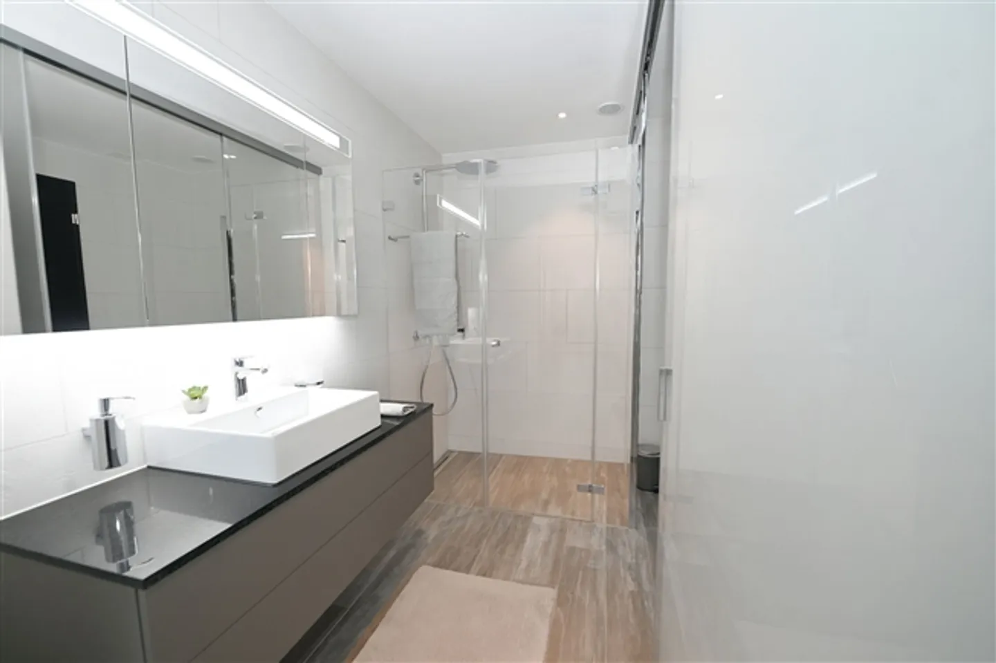 Appartamento affascinante 2.5 stanze - Foto 5 di 10