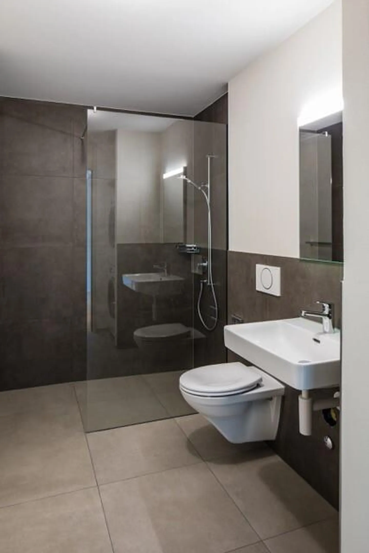 VIVERE MODERNO IN UNA POSIZIONE IDEALE - Foto 4 di 5