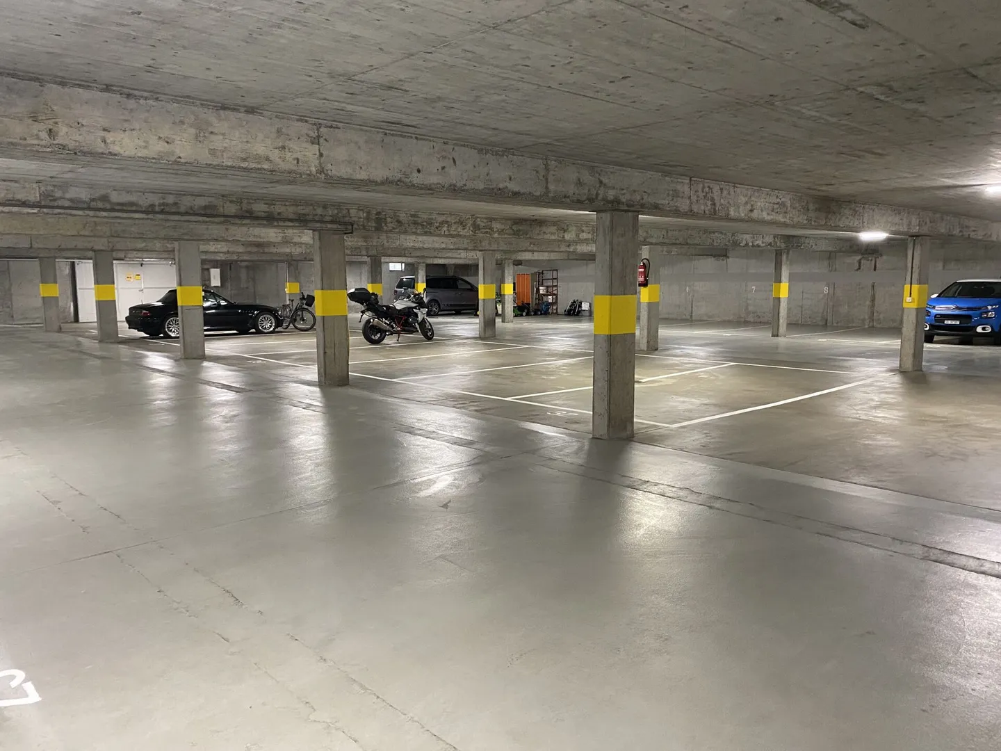 Tiefgaragenplatz mit Lademöglichkeit - Foto 3 von 10