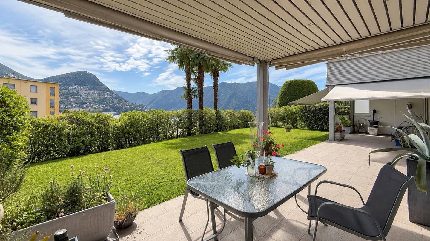 Bright apartment with private garden in a strategic location - Photo 1 of 18