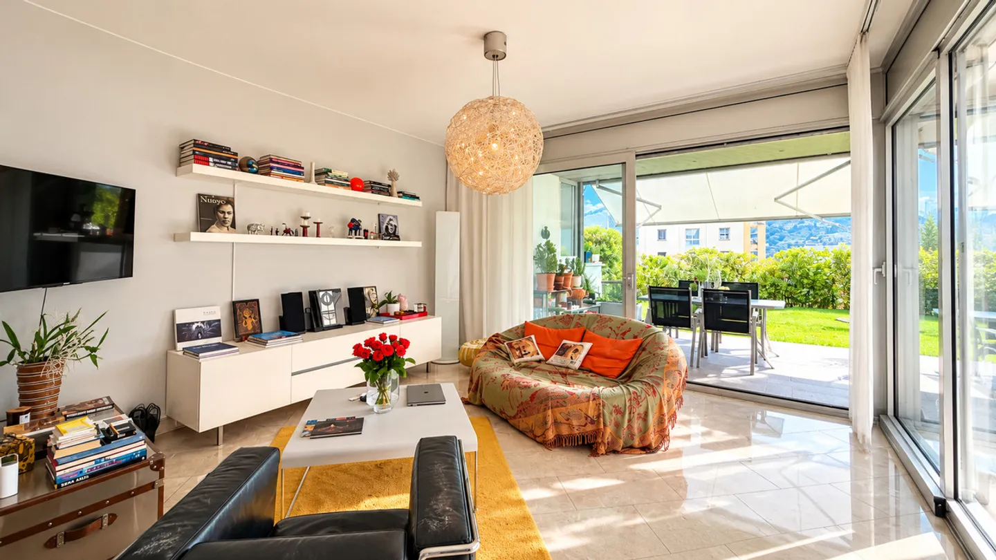 Bright apartment with private garden in a strategic location - Photo 8 of 18